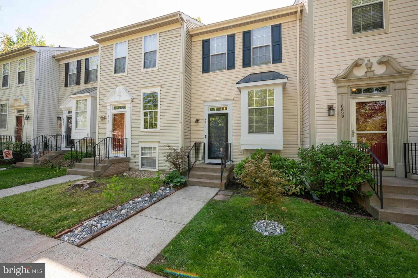 Property Photo: 6627 Skylemar Trail VA 20121