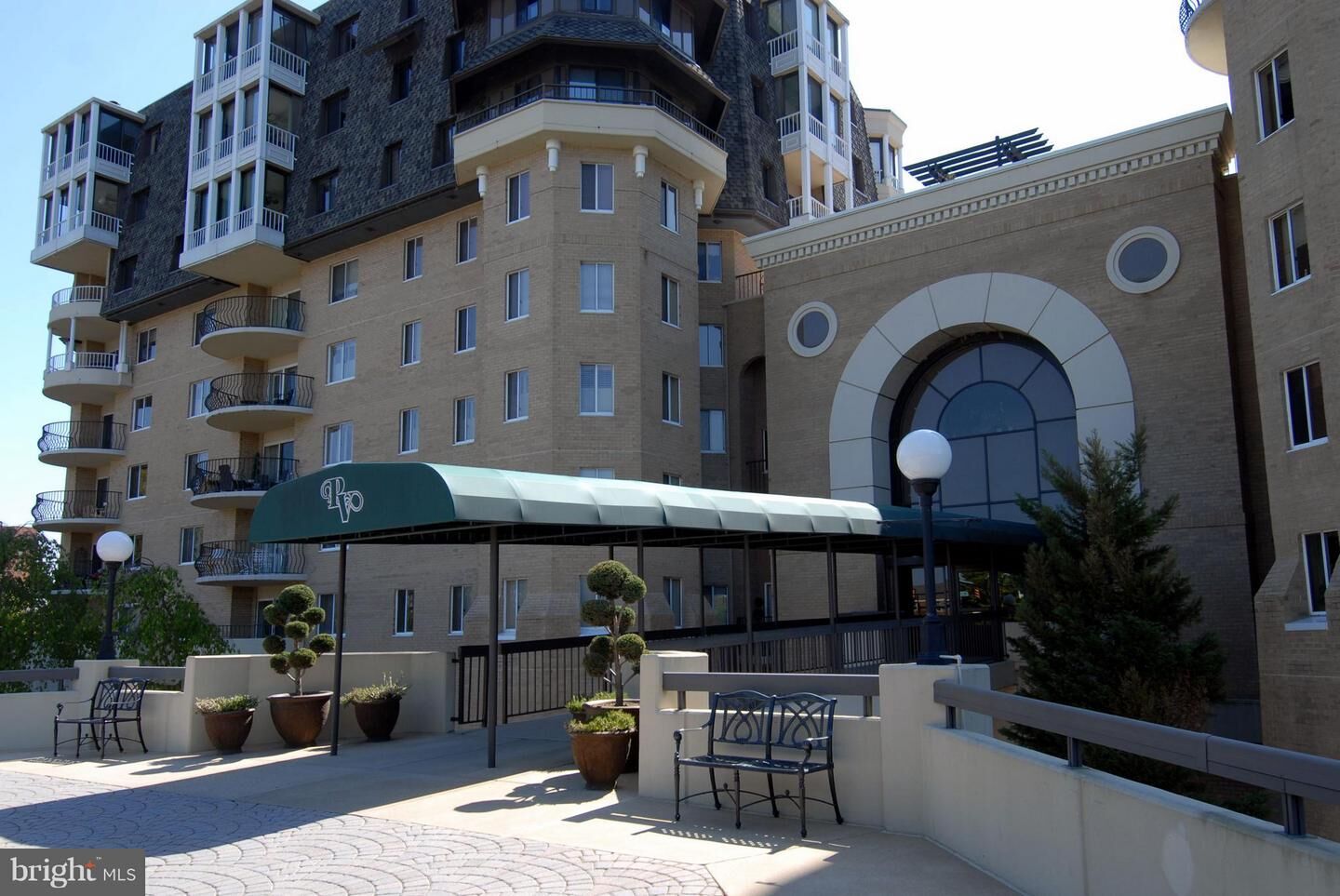 Property Photo:  1250 Washington Street S 218  VA 22314 