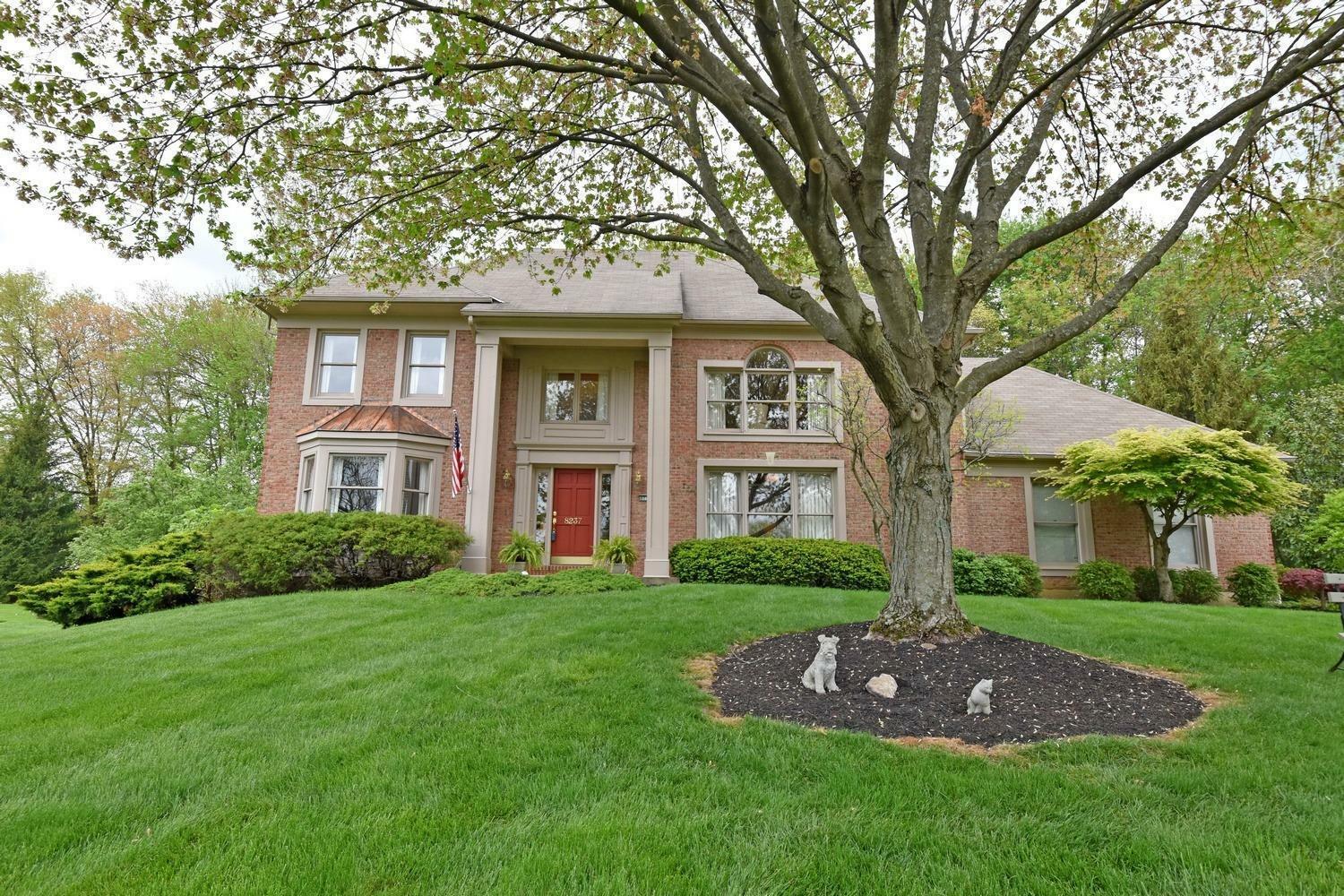 Property Photo:  8237 Farwick Ct  OH 45249 