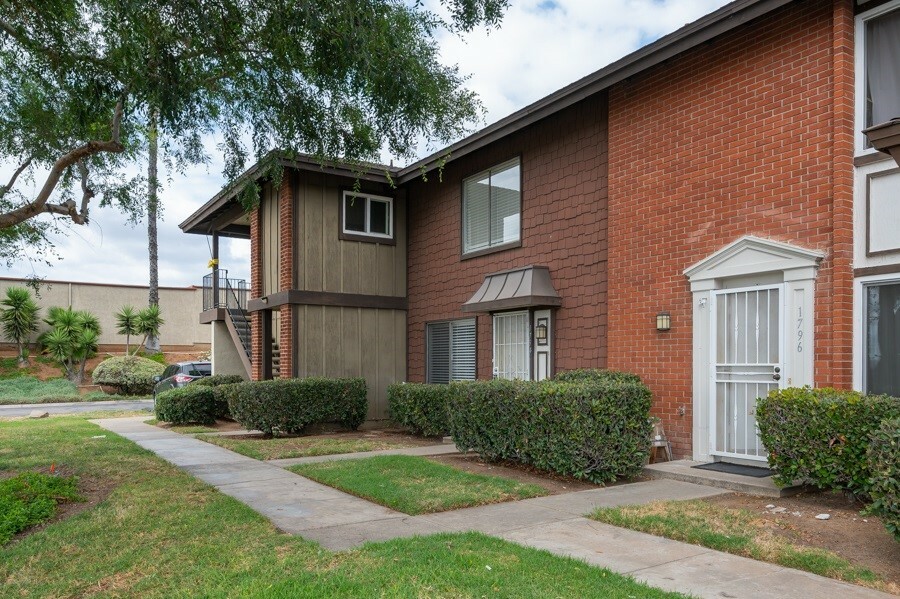 Property Photo:  1794 Summertime Dr  CA 92021 