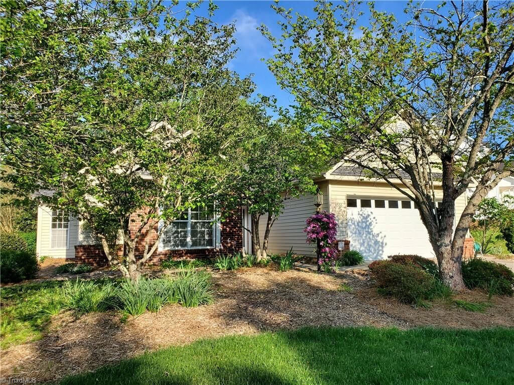 Property Photo: 4555 Greenfield Way Drive NC 27103