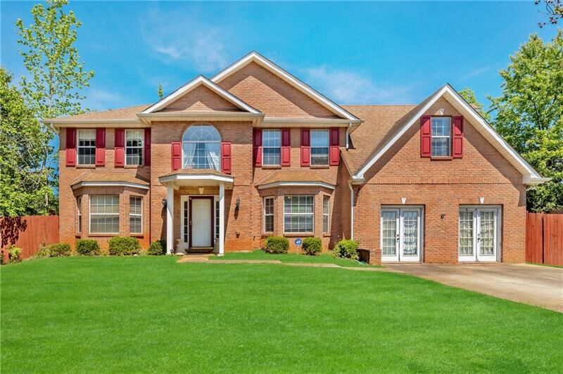 Property Photo: 2124 Hairston Creek Parkway GA 30035