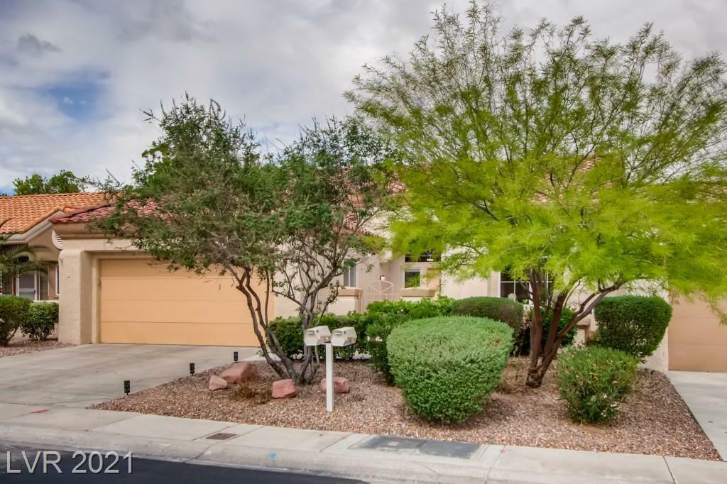 Property Photo:  2725 Showcase Drive  NV 89134 