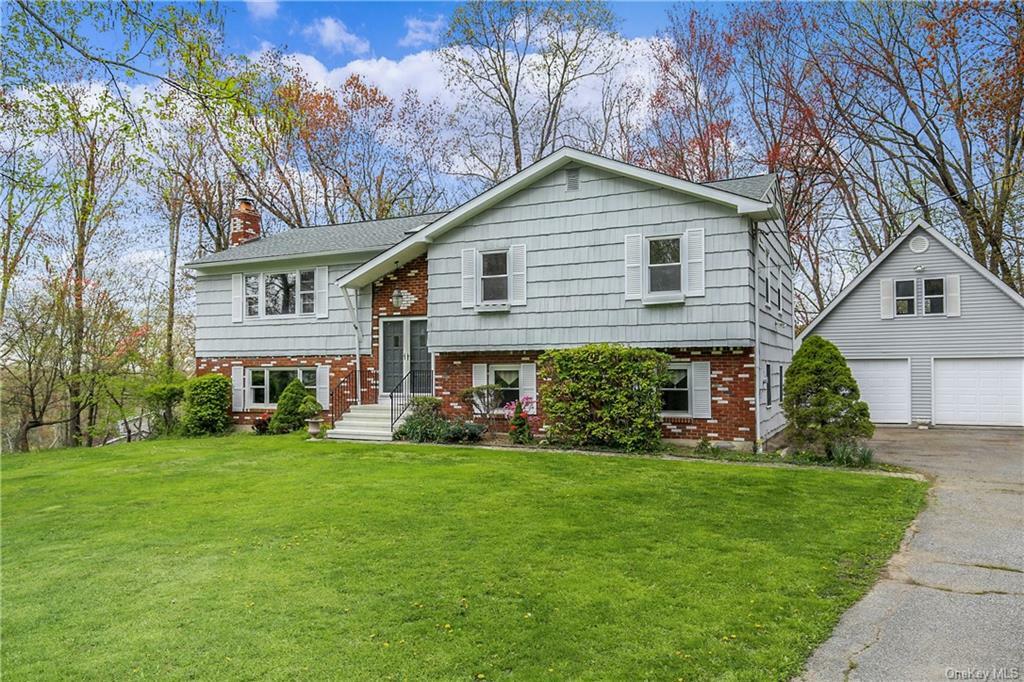 Property Photo:  16 Willow Crest Drive  NY 10536 