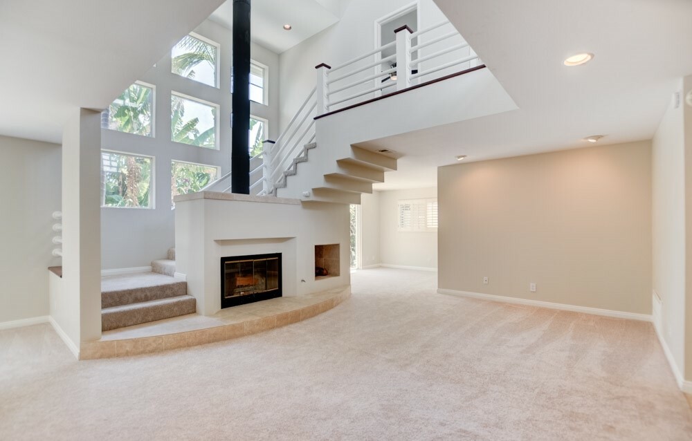 Property Photo: 322 N Sierra CA 92075