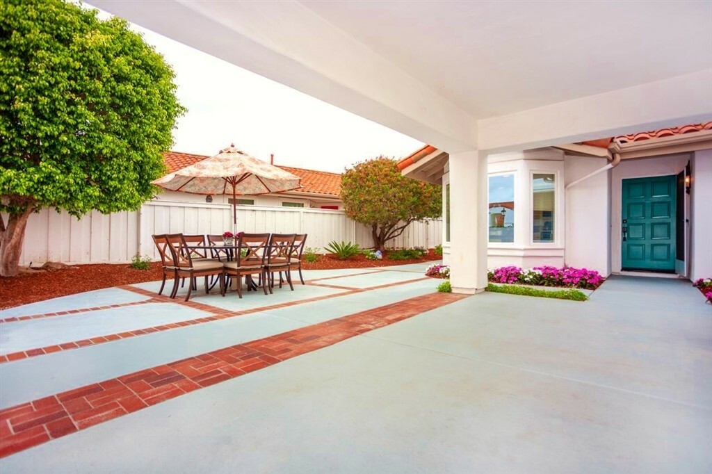 Property Photo:  4114 Arcadia Way  CA 92056 