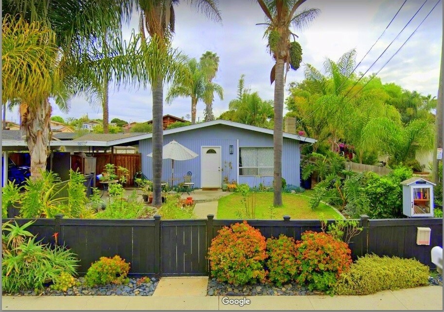 Property Photo:  903 Nardo Rd  CA 92024 