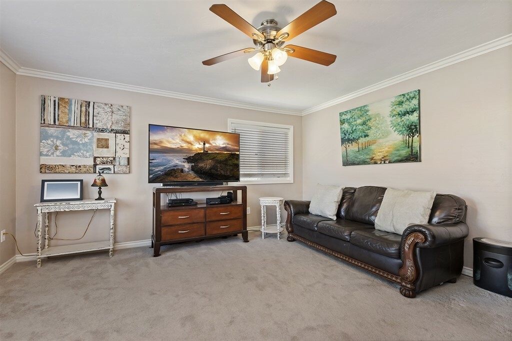 Property Photo: 2062 Arboles Pl CA 92029