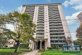 Property Photo: 125 Prospect Avenue 4J NJ 07601