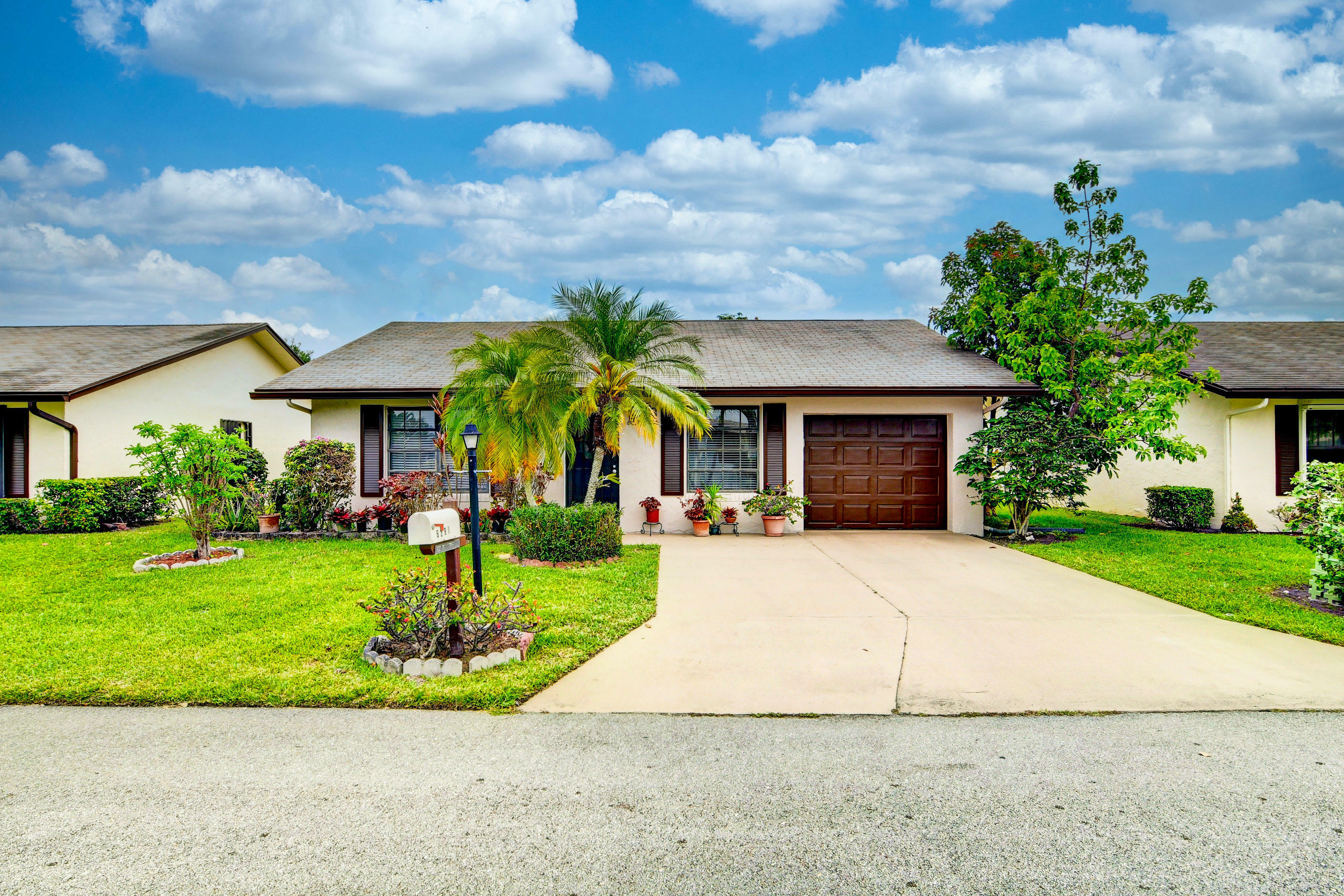 Property Photo: 6291 Tall Cypress Circle FL 33463