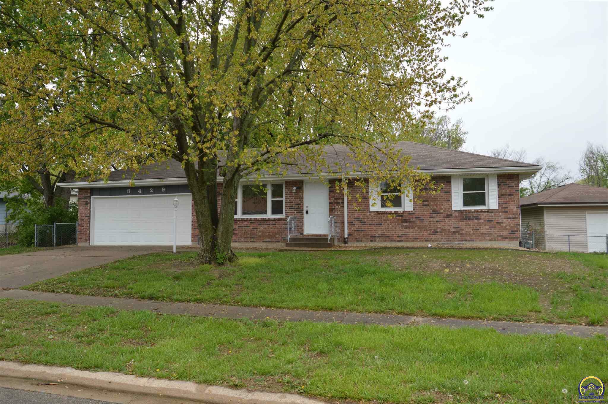 Property Photo:  3429 SE Powell St  KS 66605 