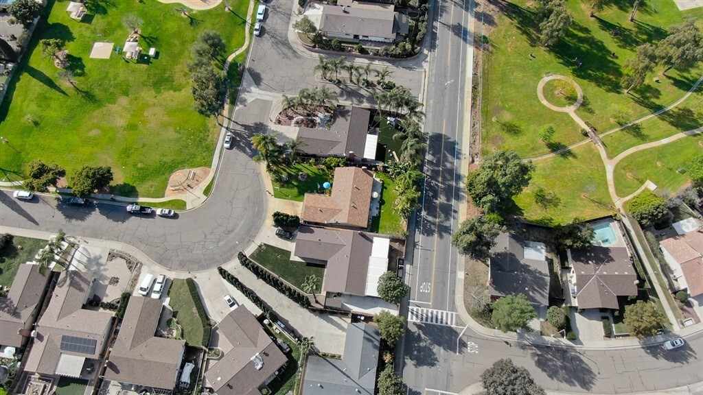 Property Photo: 1417 Glen Avon Dr CA 92069