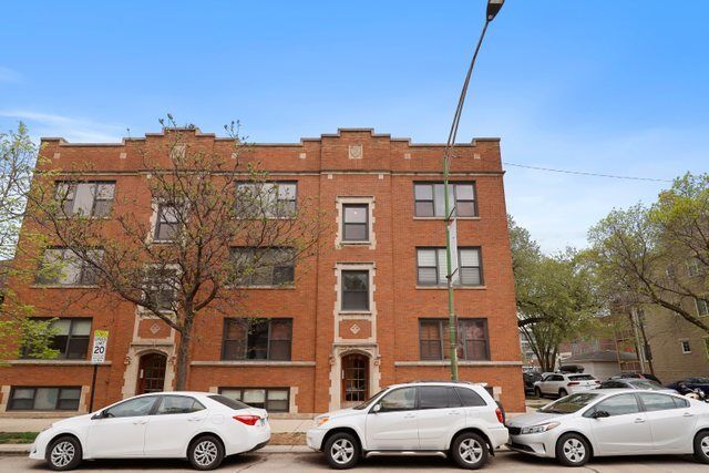 Property Photo:  5135 N Ashland Avenue 2  IL 60640 