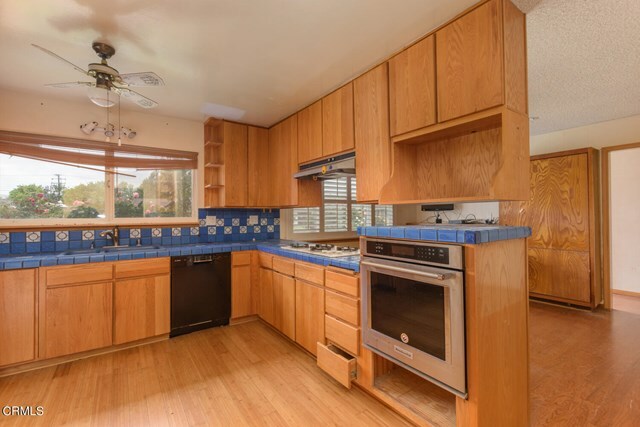 Property Photo:  2036 Cutler Street  CA 93065 