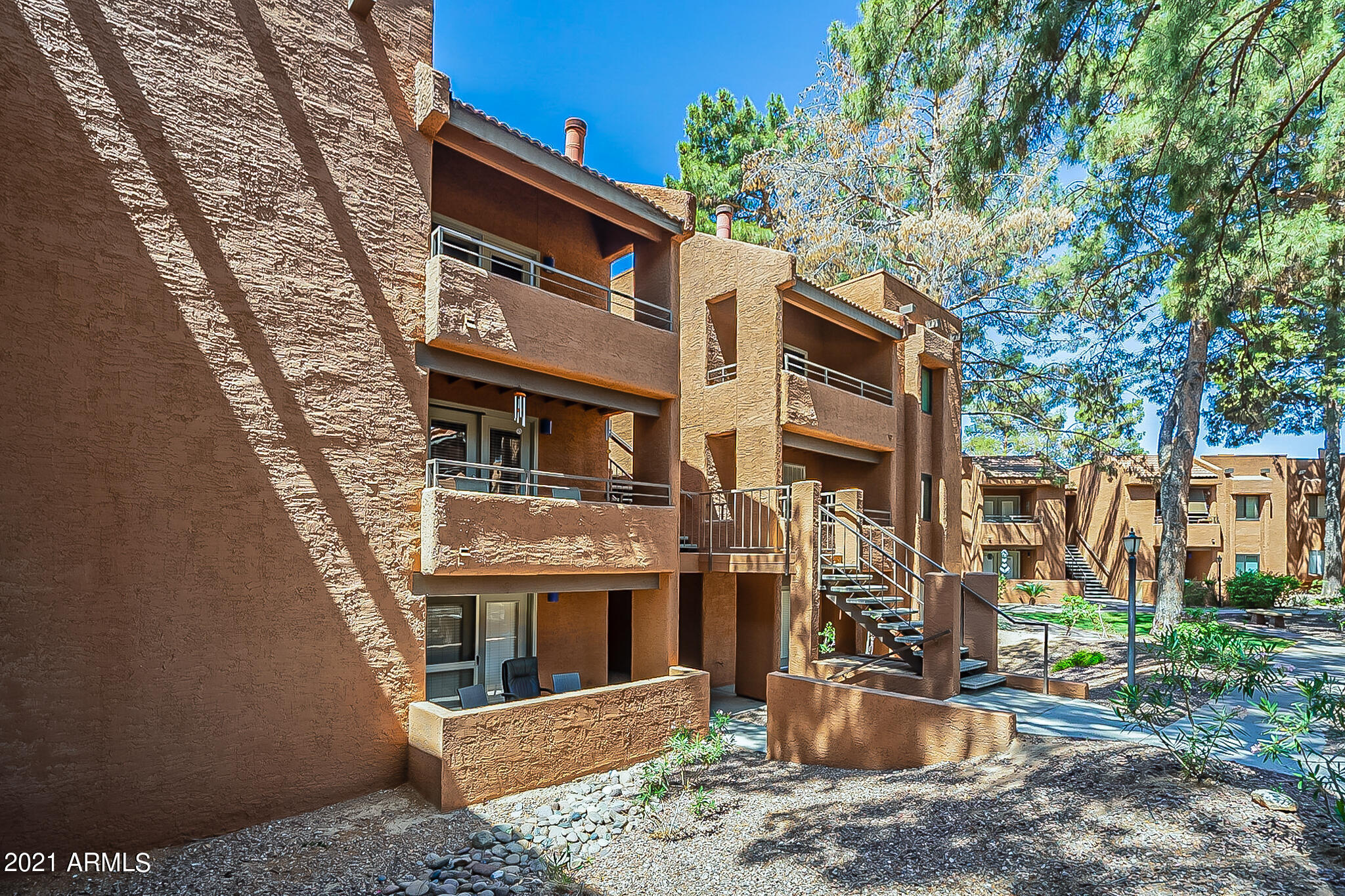 Property Photo: 4704 E Paradise Village Parkway N 307 AZ 85032