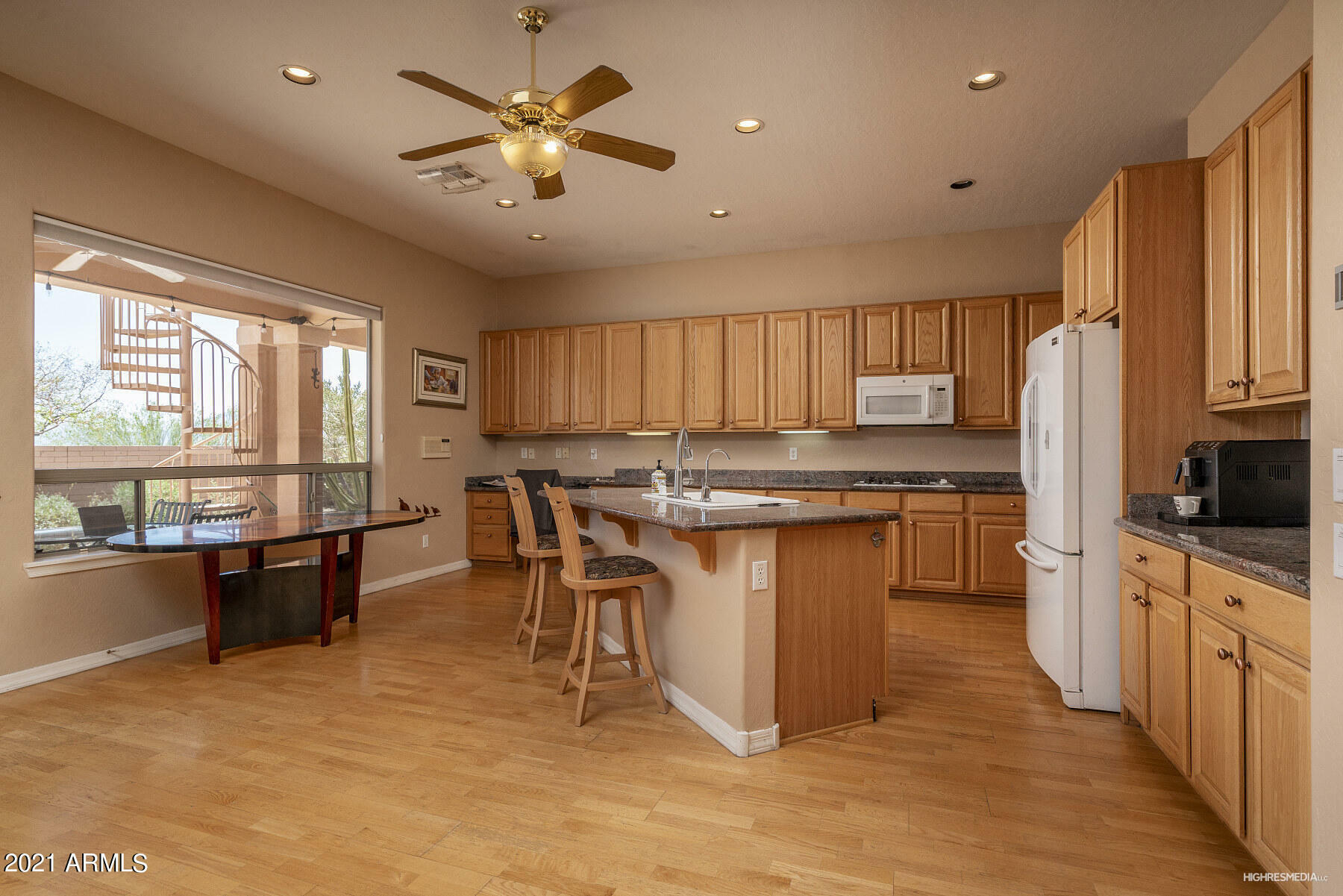 Property Photo:  533 W Desert Flower Lane  AZ 85045 