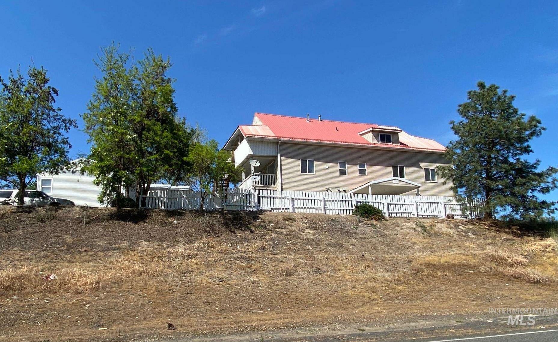 Property Photo: 508 And 1619 Southway Dr And 5th St ID 83501
