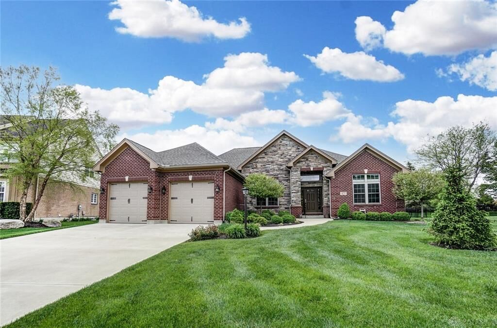 Property Photo: 425 Springhouse Drive OH 45066