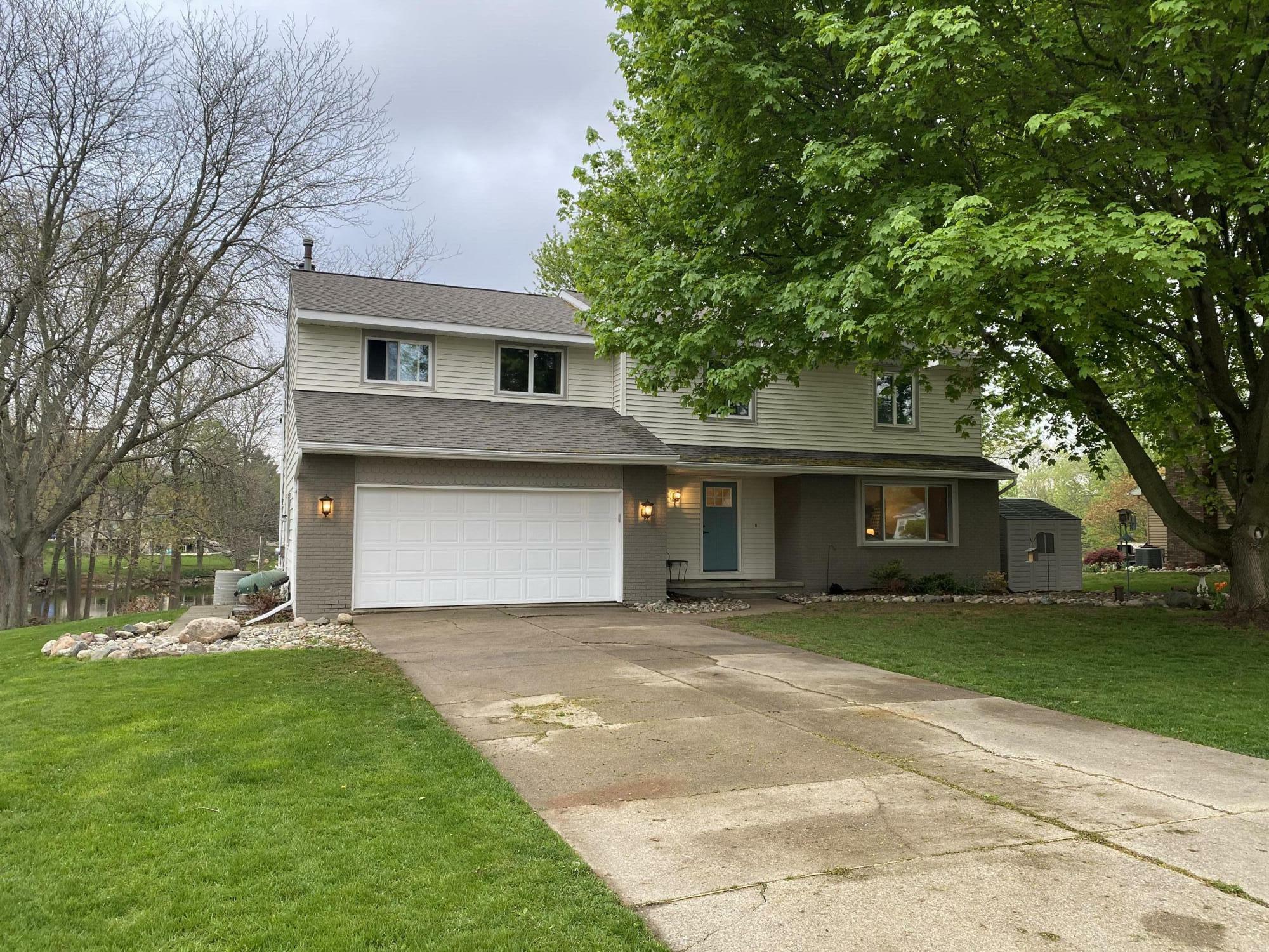 Property Photo:  6724 E Galway Circle  MI 48821 