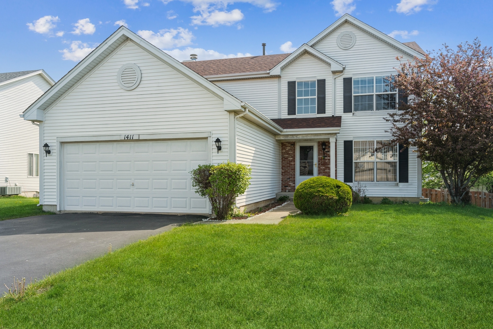 Property Photo: 1411 S Amarias Drive IL 60073