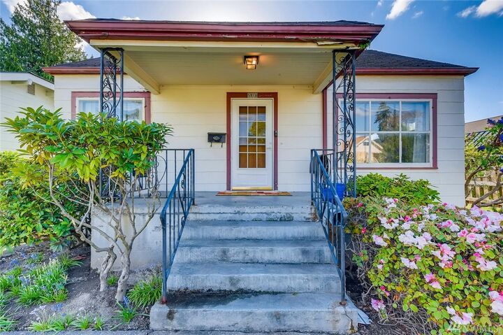 Property Photo: 5918 S Park Ave WA 98408