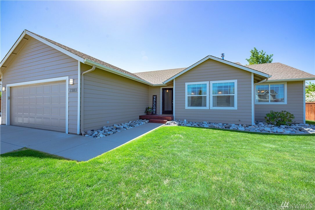 Property Photo: 2383 Herndon Dr WA 98802