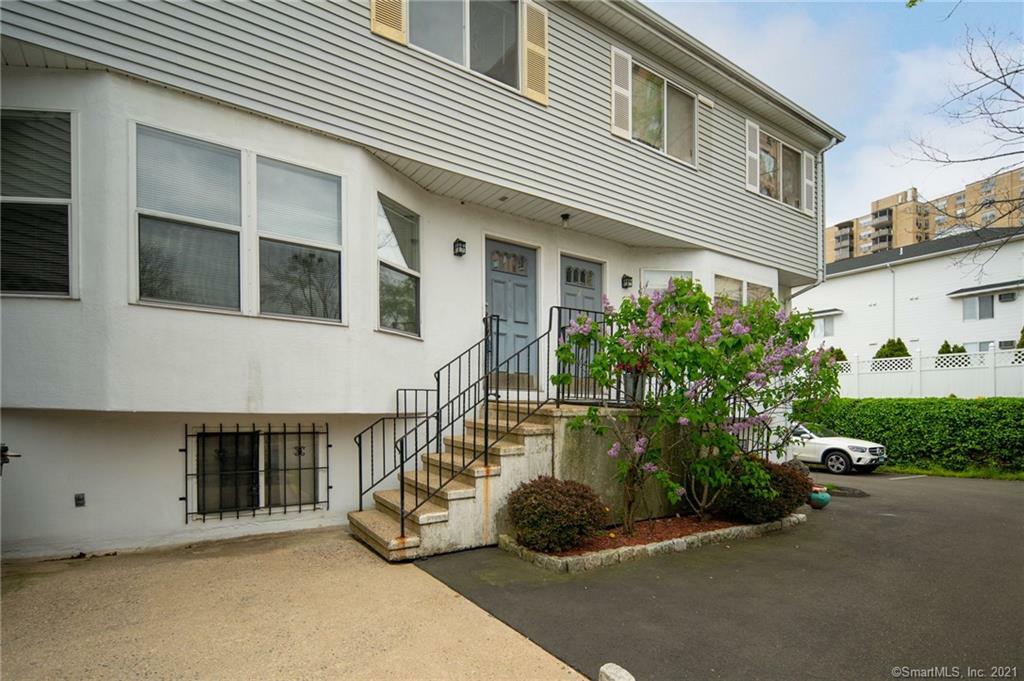 Property Photo:  92 Lafayette Street 6  CT 06902 