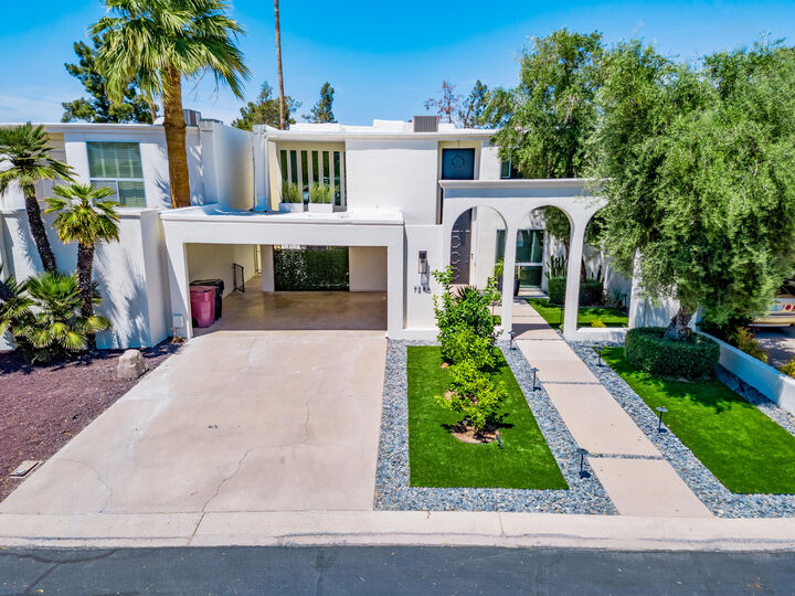 Property Photo:  7246 E Joshua Tree Lane  AZ 85250 