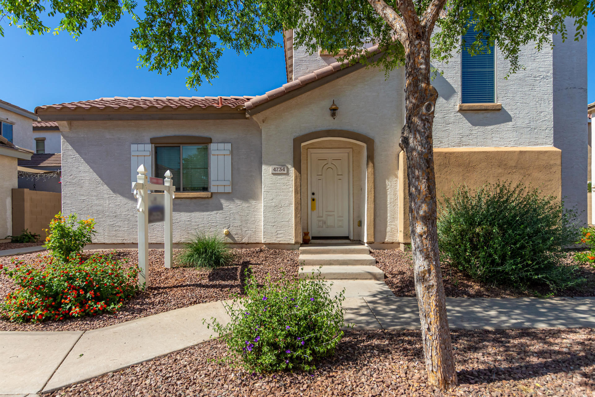 Property Photo: 4734 E Laurel Avenue AZ 85234