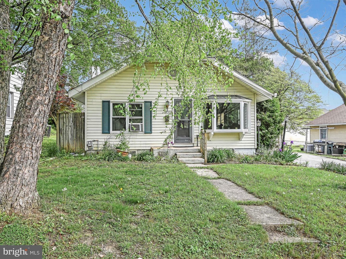 Property Photo:  1837 Ursinus Avenue  PA 17603 