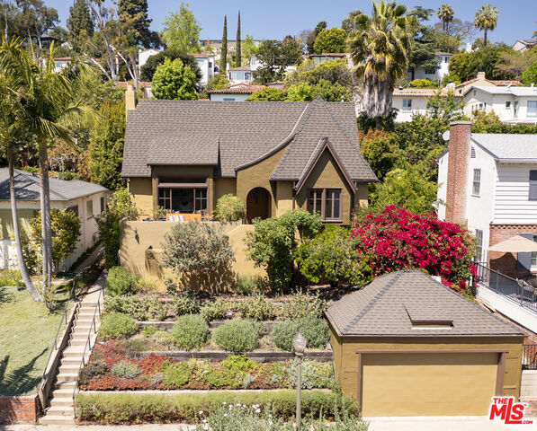 Property Photo:  2241  W Silver Lake Dr  CA 90039 