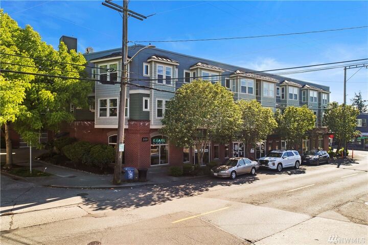 Property Photo: 2101 N 55th St 308 WA 98103