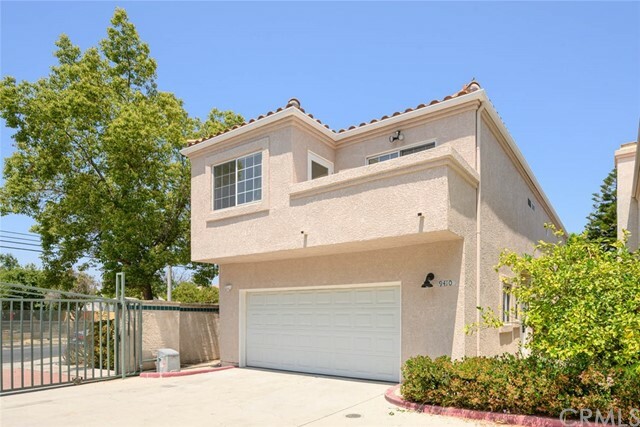 Property Photo:  9410 Noble Avenue  CA 91343 