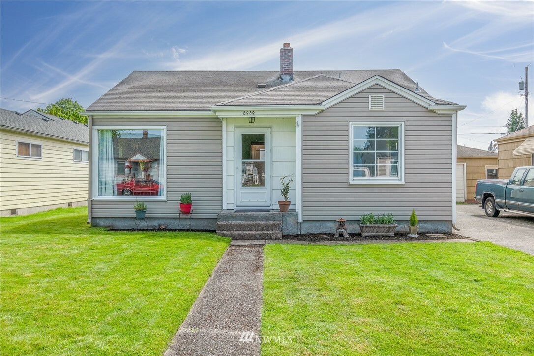 Property Photo:  2939 Field Street  WA 98632 