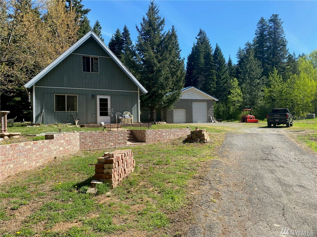 Property Photo: 370 Nelson Creek Rd WA 98922