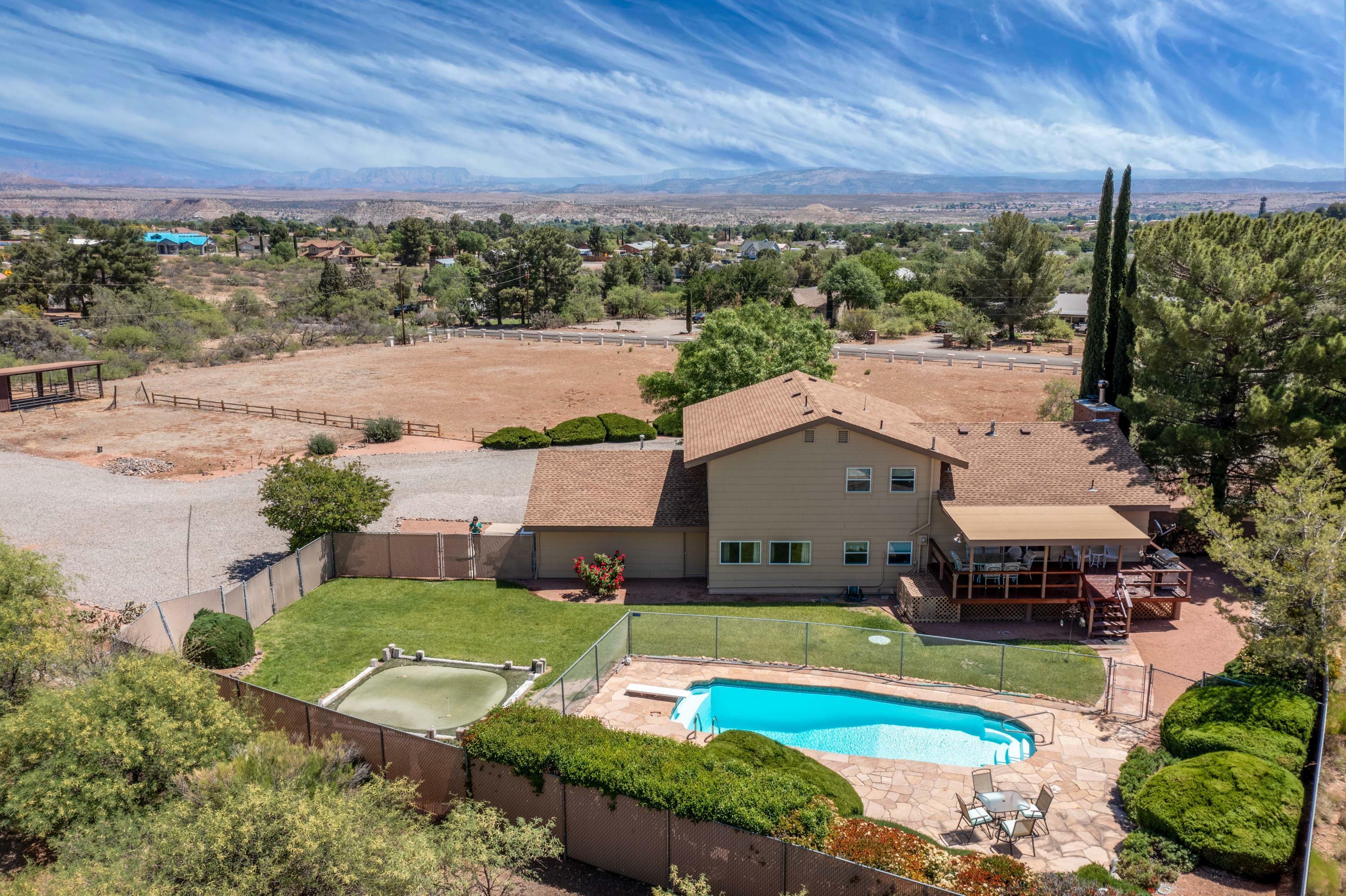 Property Photo:  1336 S Mountain View Drive  AZ 86326 