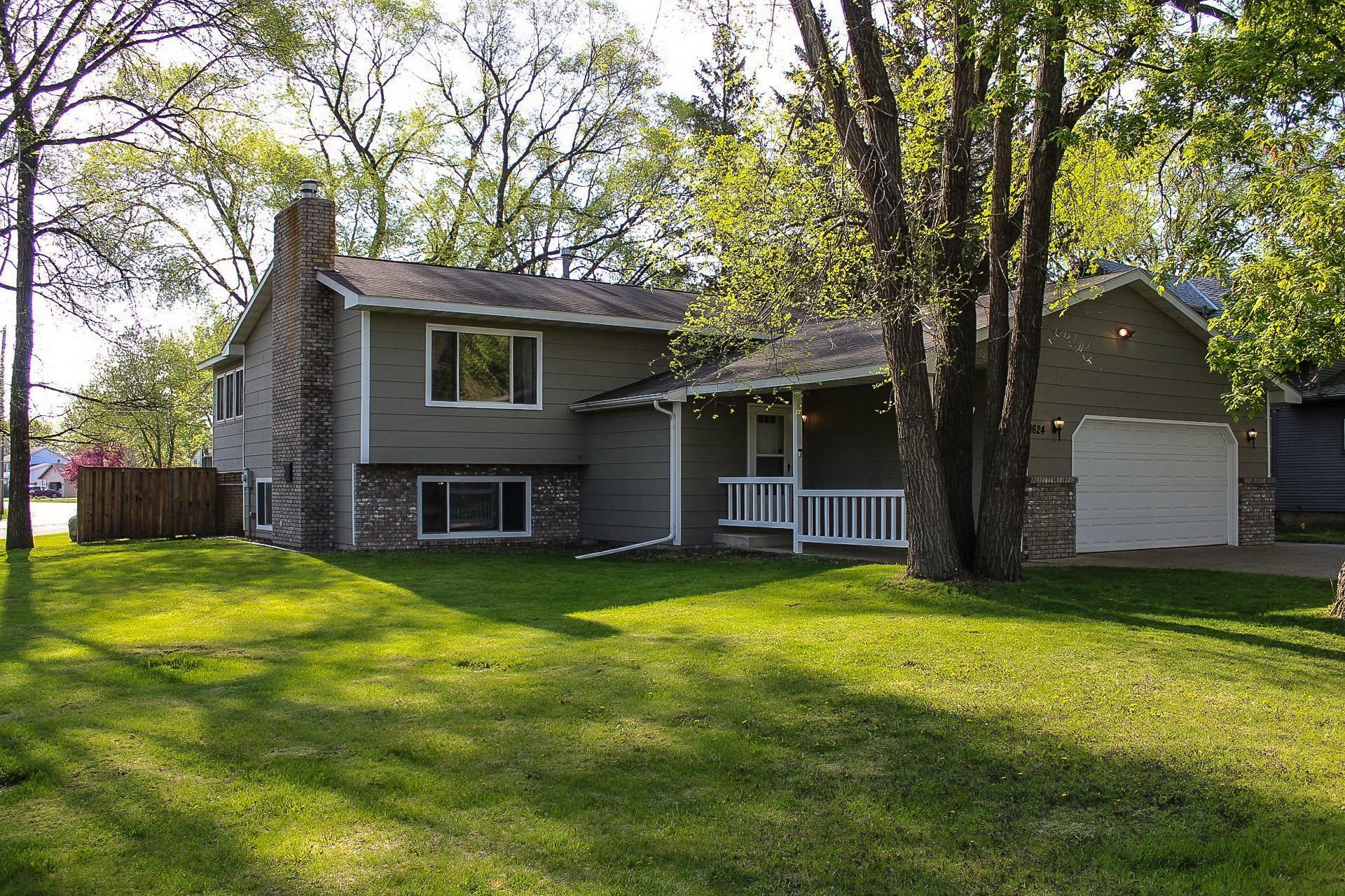 Property Photo:  1624 32nd Avenue N  MN 56303 