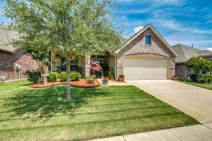 Property Photo: 290 Hawthorn Drive TX 75087