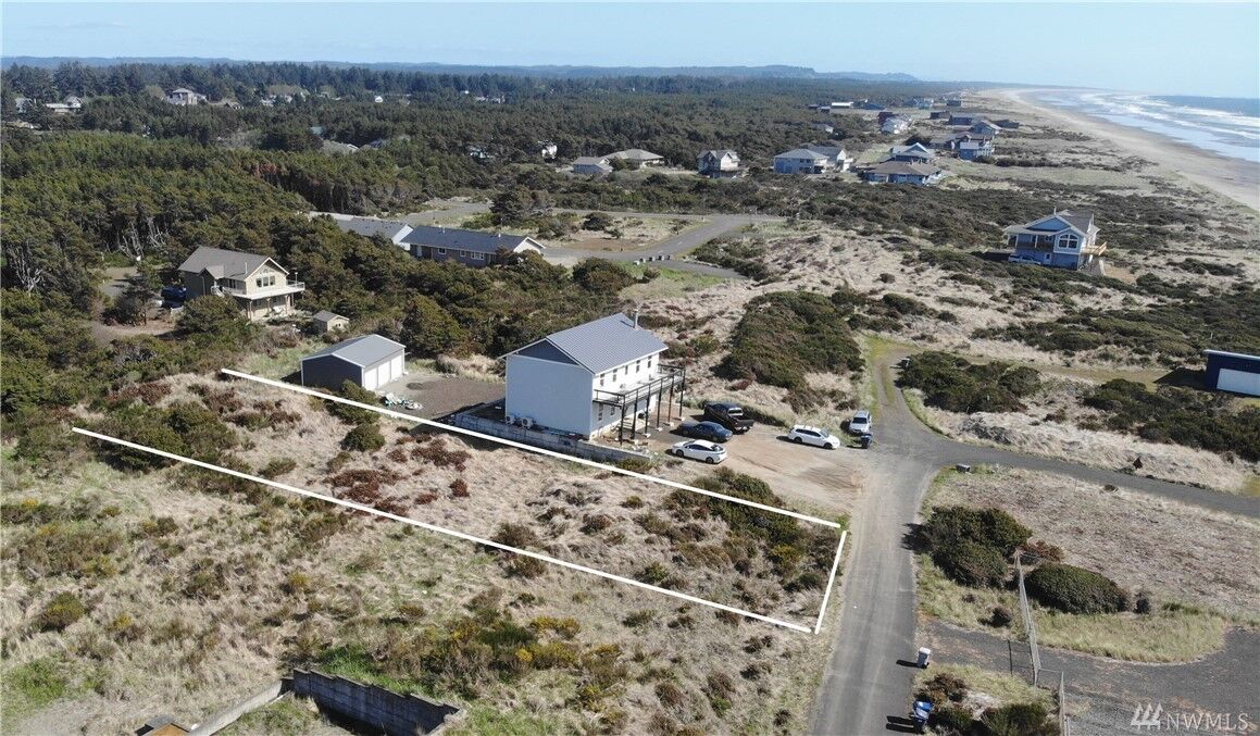 Property Photo:  6 Xx Dune Crest Dr  WA 98595 