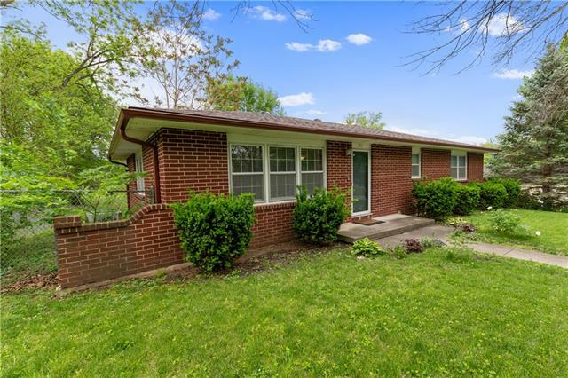 Property Photo: 203 N Titus Avenue MO 64024
