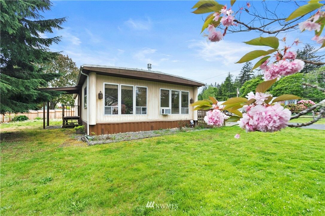 Property Photo: 3425 NE 3rd Street N WA 98311