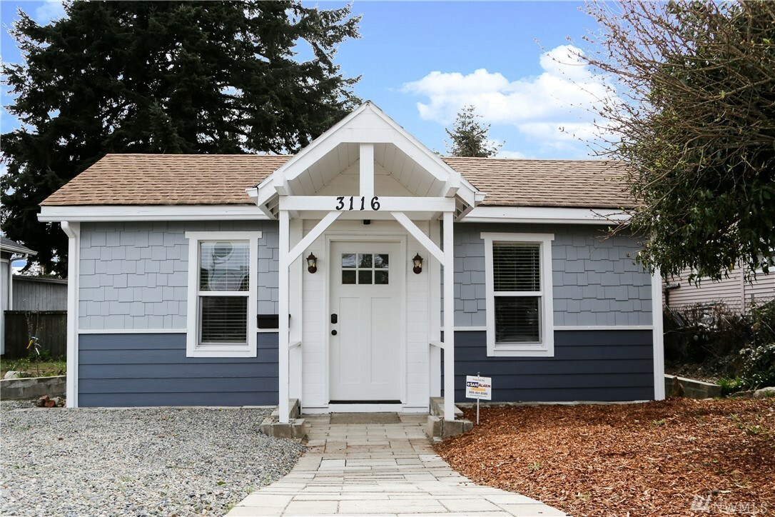 Property Photo:  3116 S 13th St  WA 98405 