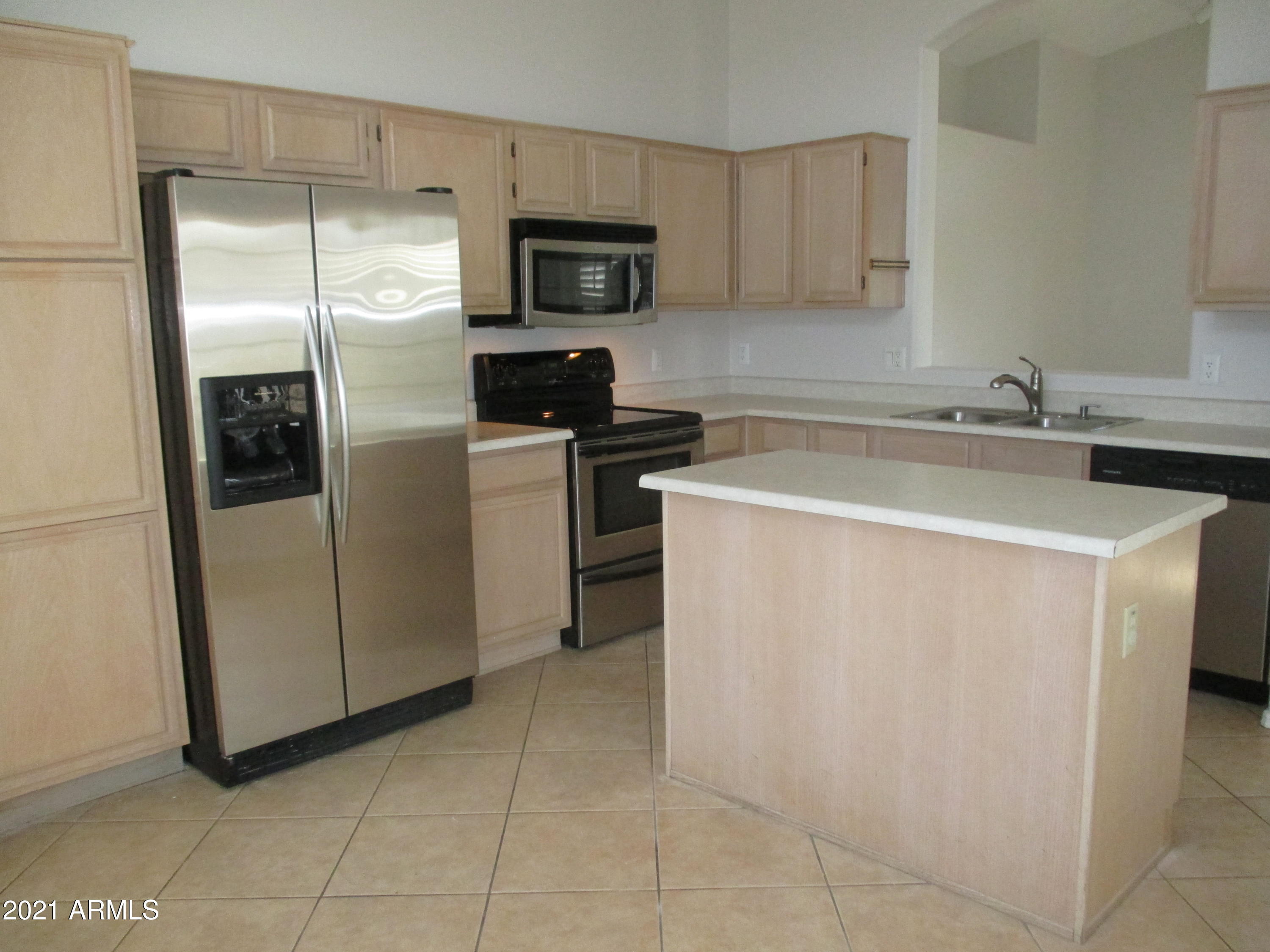 Property Photo: 7459 W Louise Drive AZ 85310