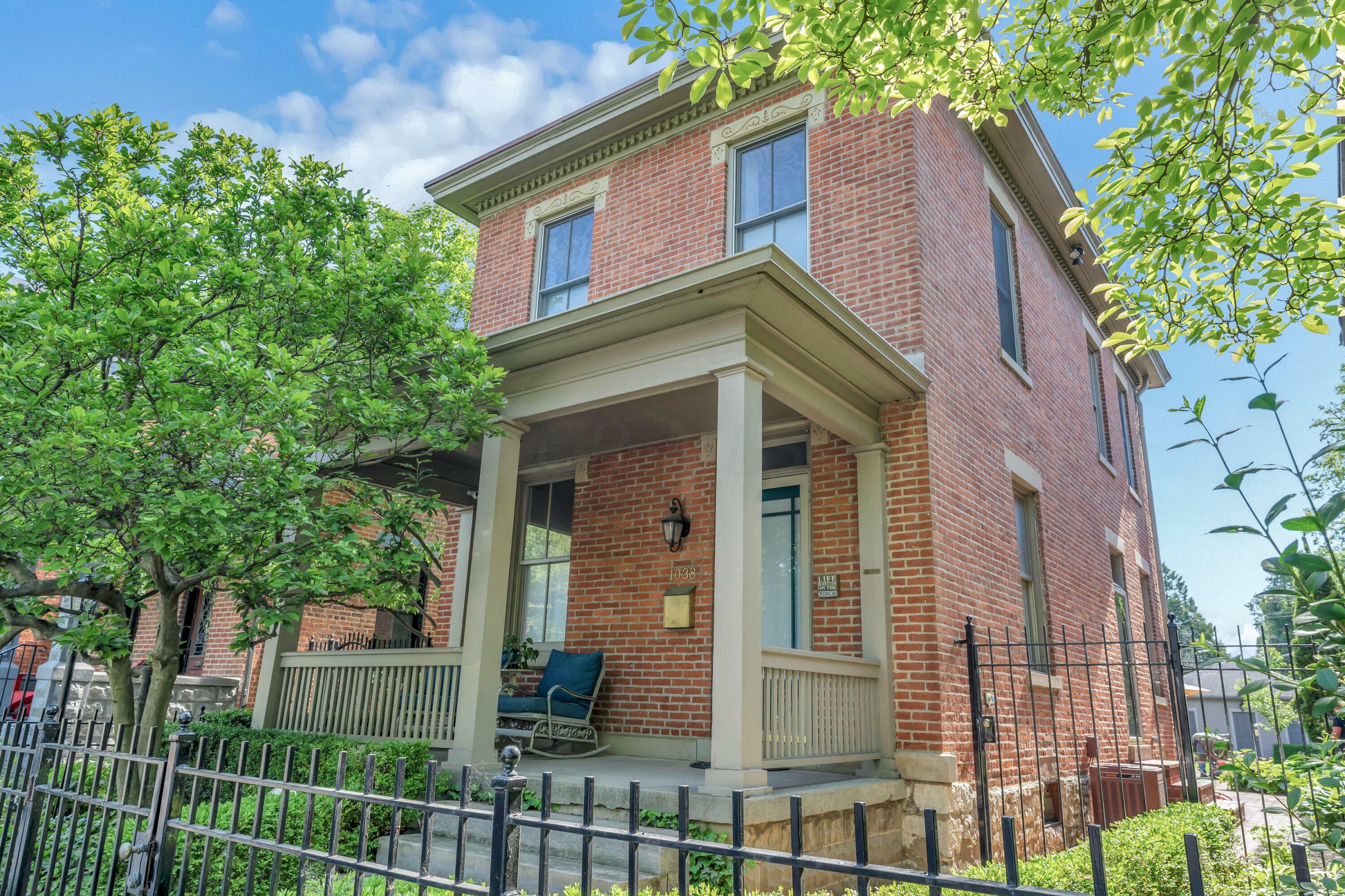 Property Photo: 1038 Jaeger Street OH 43206