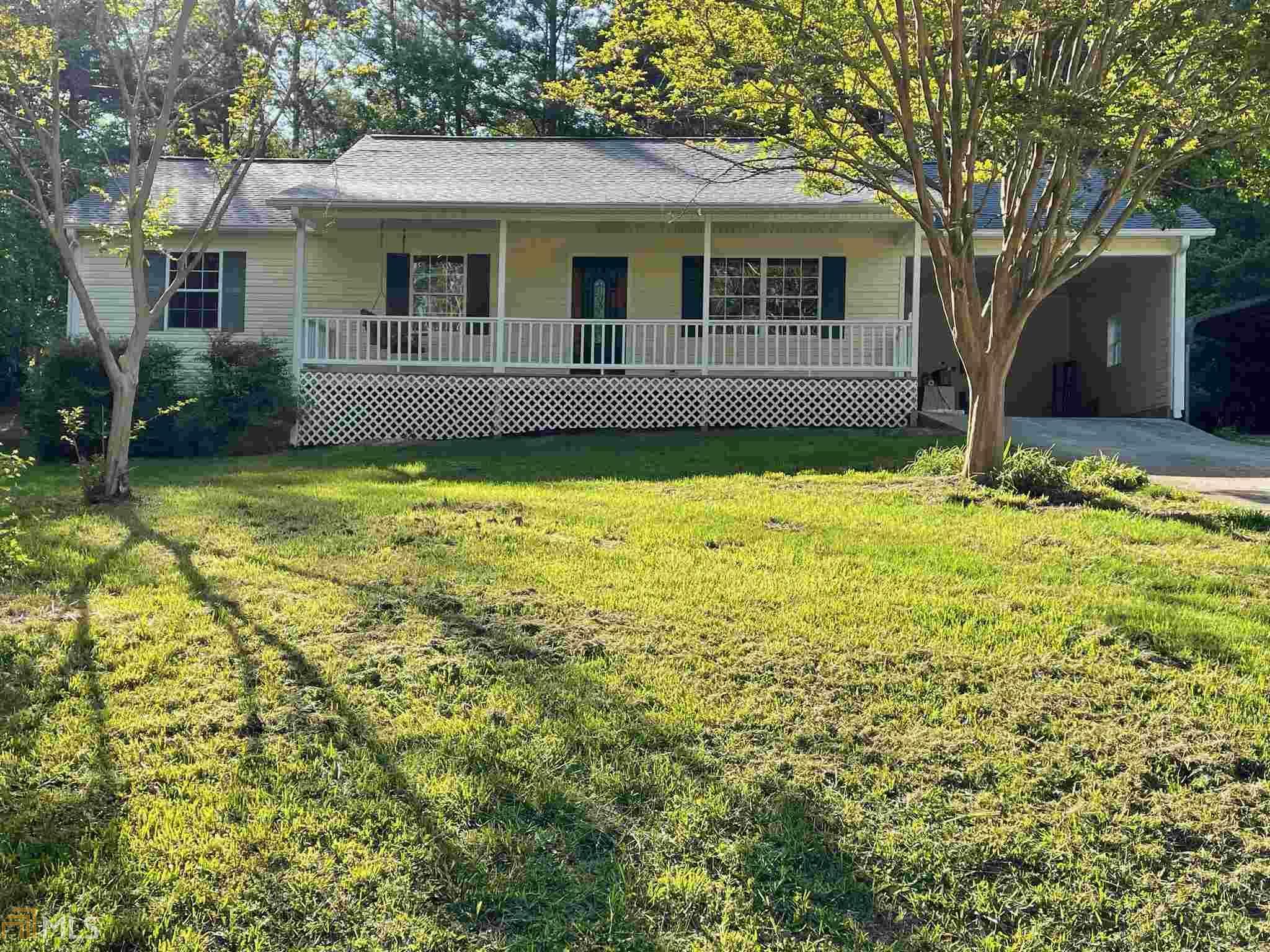 Property Photo:  376 Memorial Dr  GA 30523 