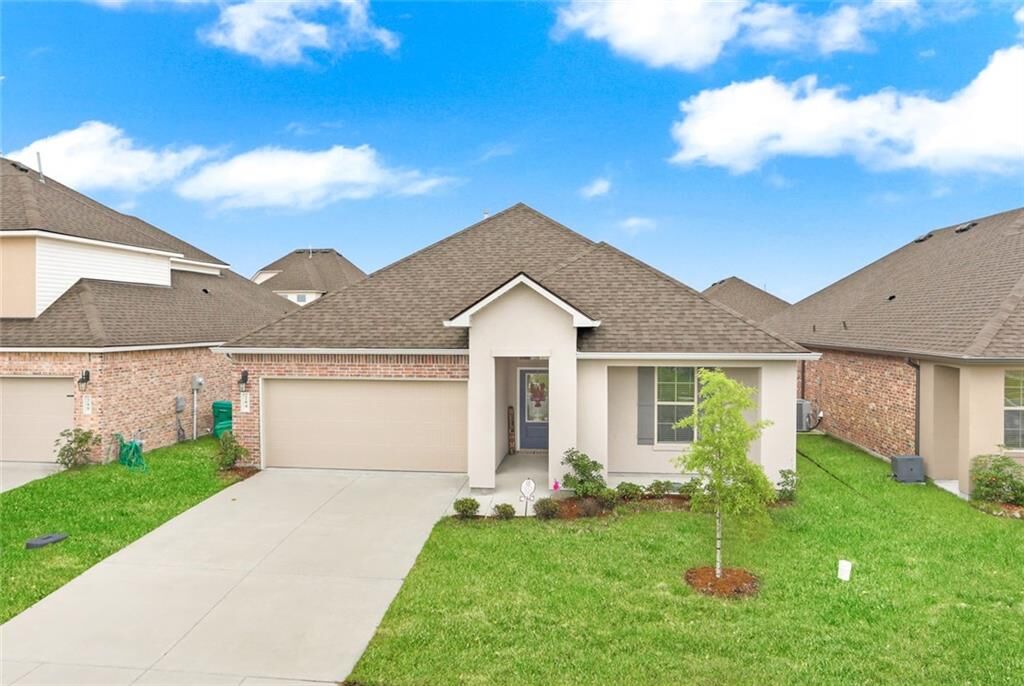 Property Photo: 784 Bent Cypress Lane LA 70461