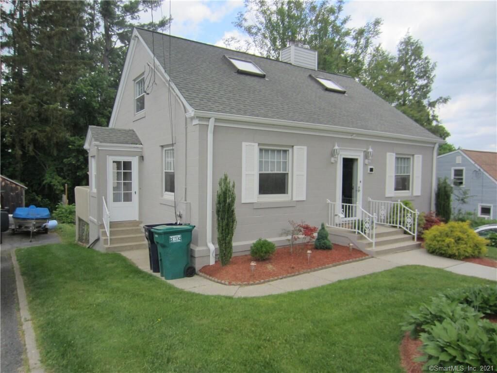 Property Photo:  33 Grand Street  CT 06483 