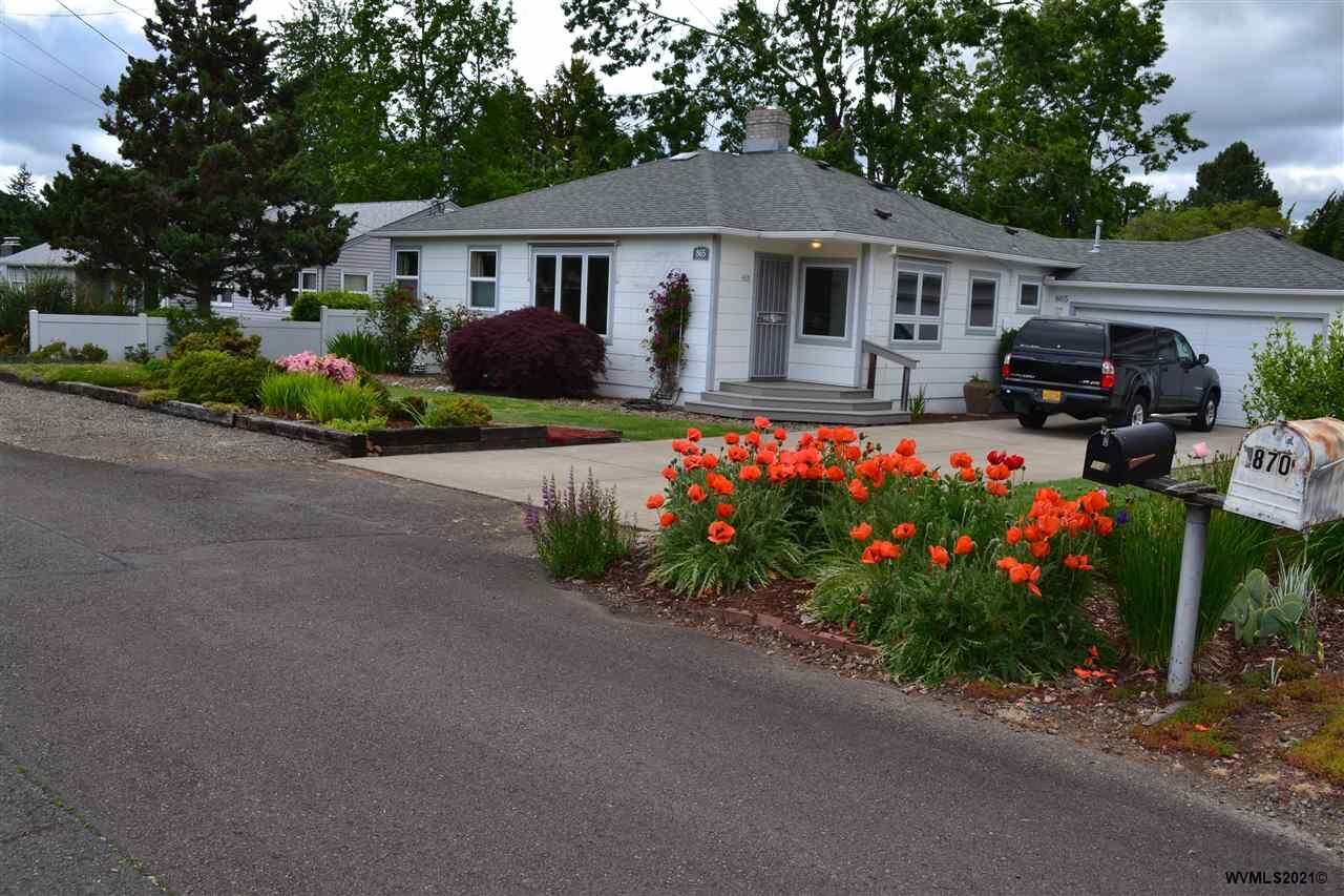Property Photo: 865 Ewald Av SE OR 97302