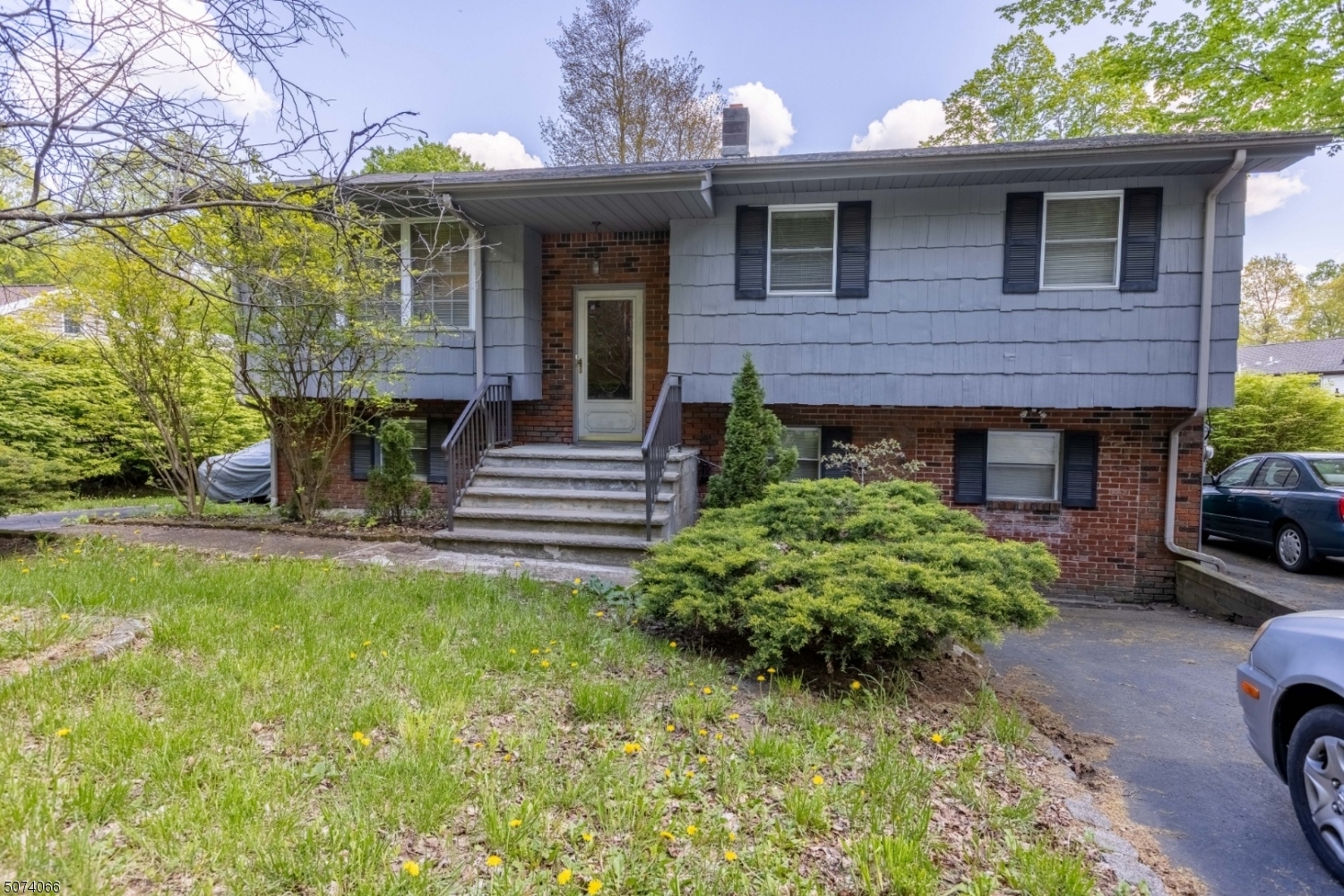 Property Photo:  545 Terrace Dr  NJ 07422 