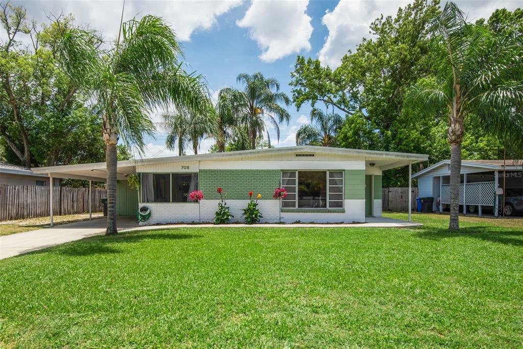 Property Photo:  708 Lakewood Avenue  FL 33613 